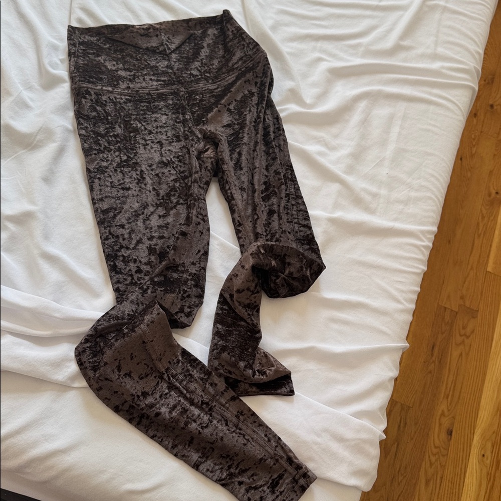 Lululemon Wunder Lounge High-Rise Tight 28" Crushed Velvet French Press